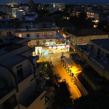 Hotel Dell'Angelo Rímini Exterior foto